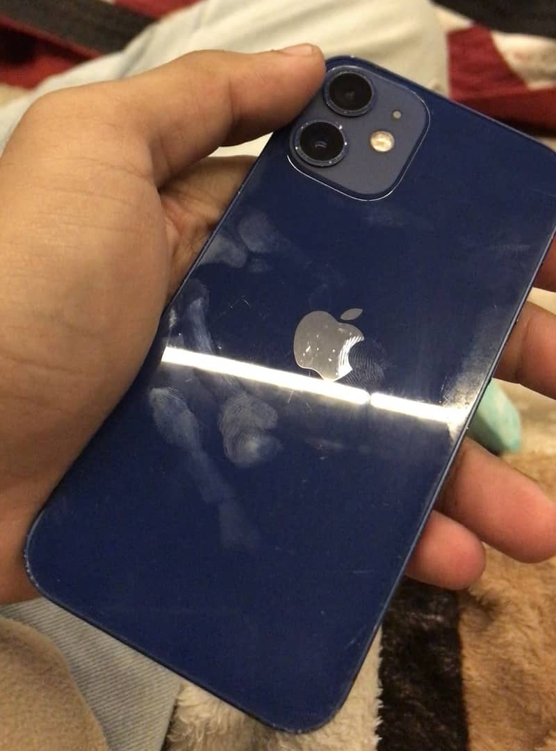 Apple iPhone 12 mini 4