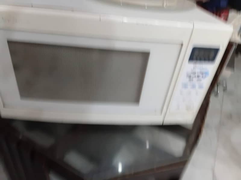 Microwave oven 0