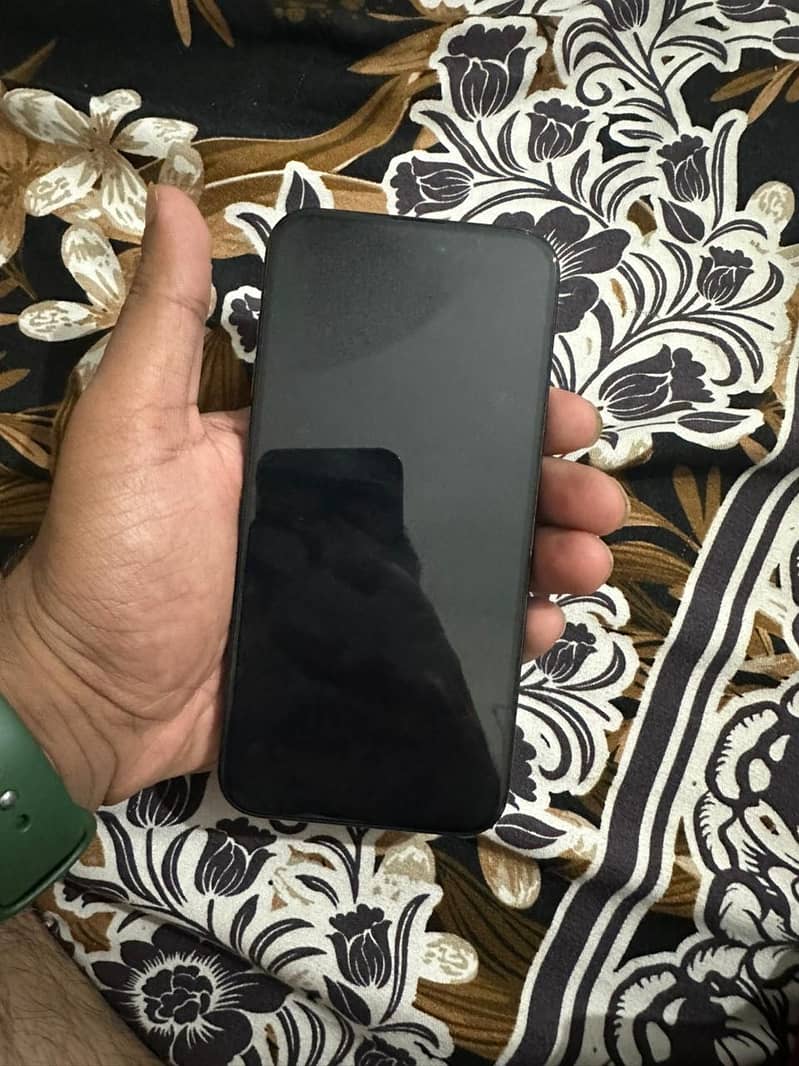 Apple iPhone 15 Pro Max 3