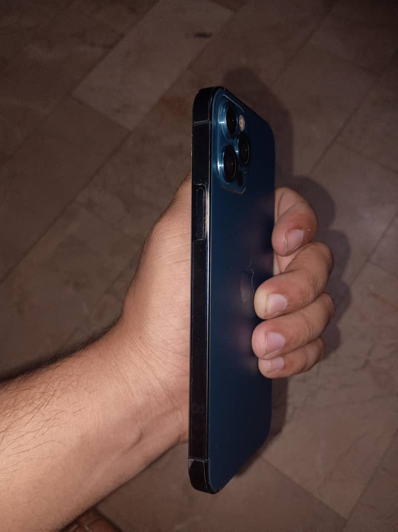Apple iPhone 12 Pro 2