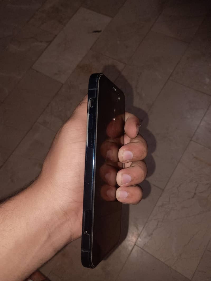 Apple iPhone 12 Pro 3