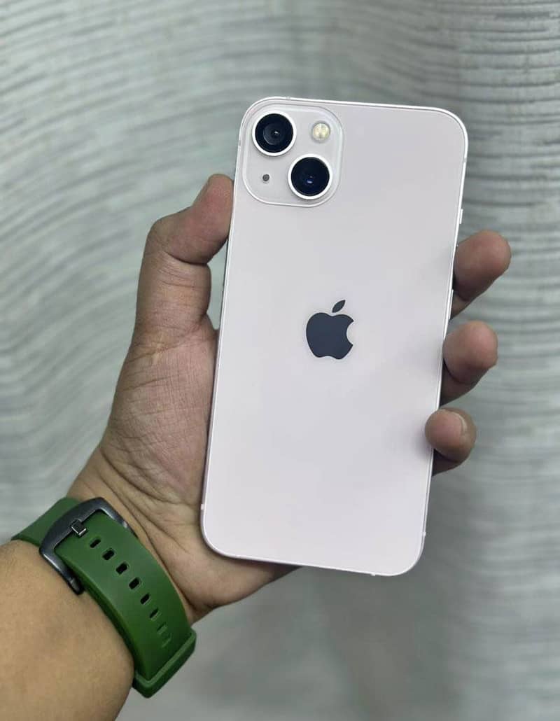Apple iPhone 13 2