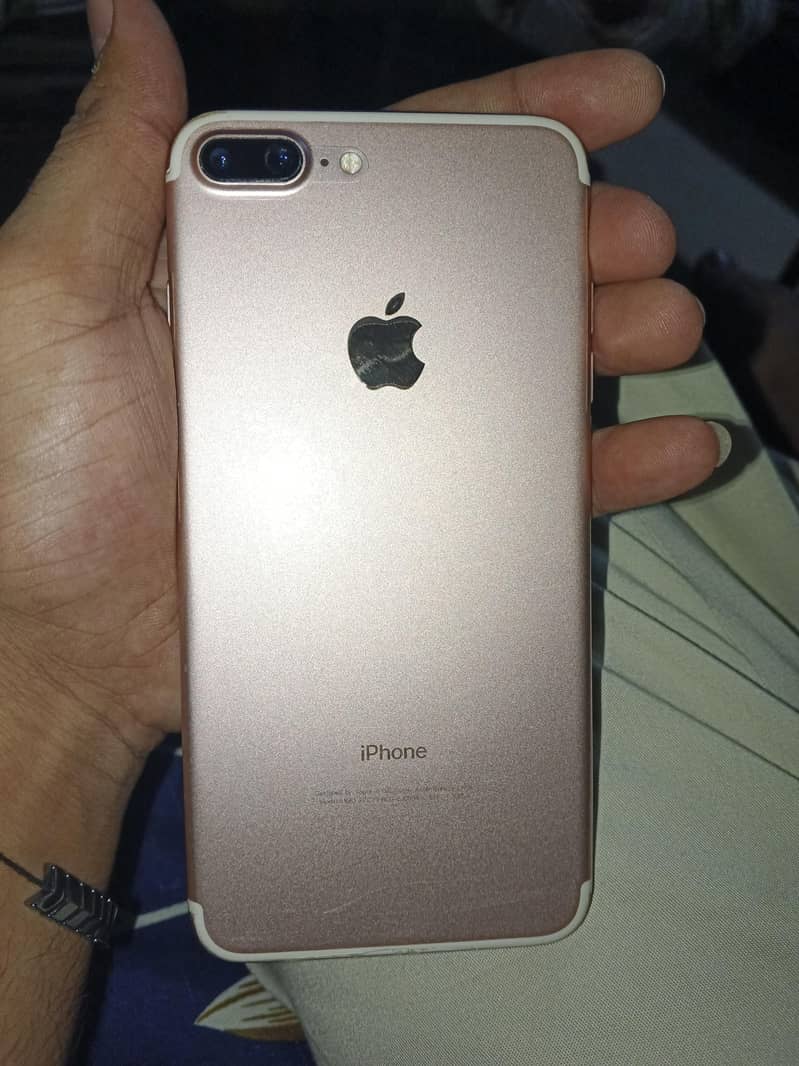Apple iPhone 7 Plus 2