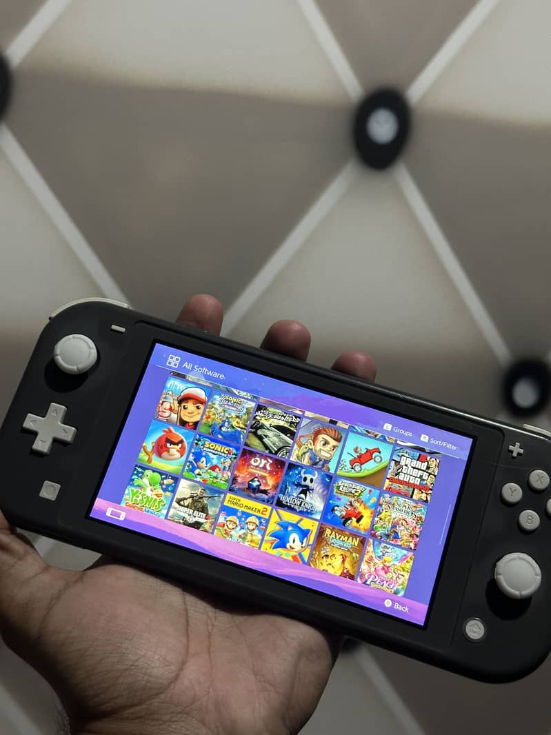 Nintendo Switch Lite [Jailbroken] 2