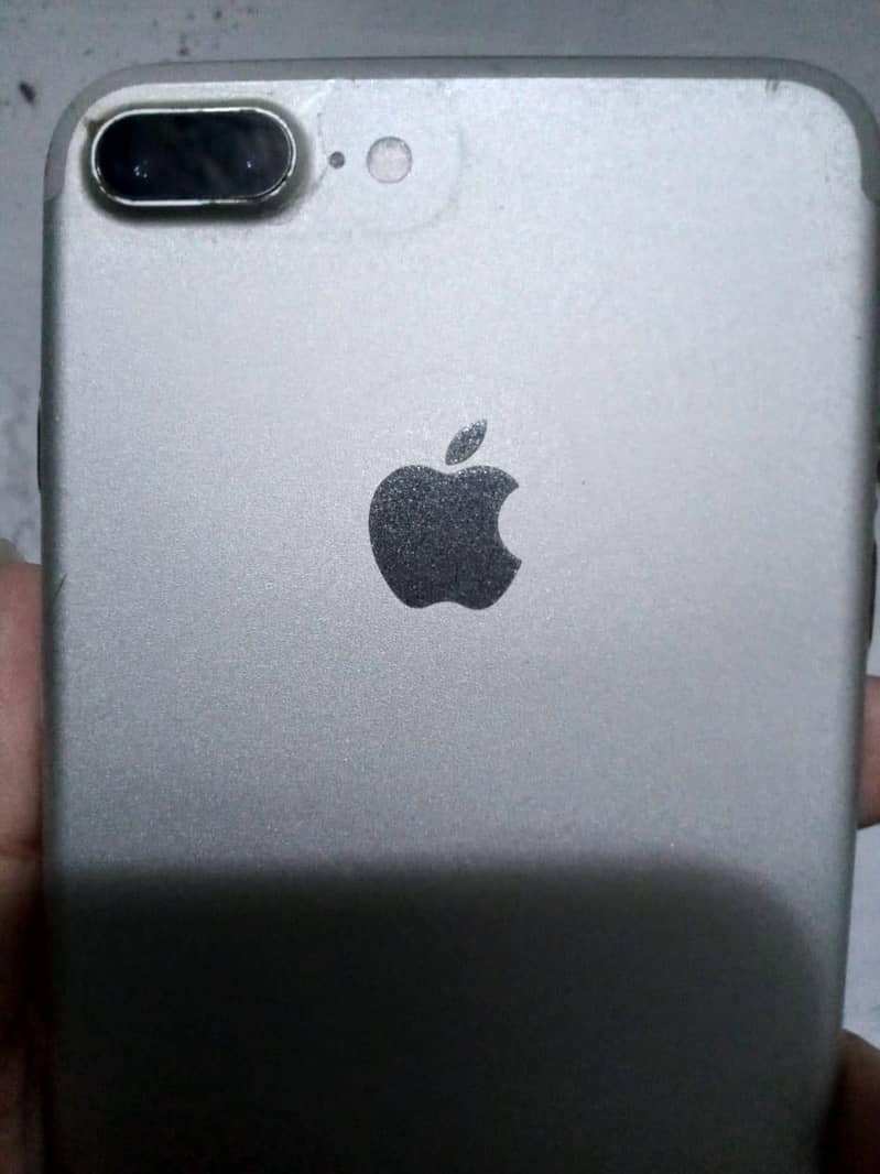 Apple iPhone 7 Plus 2