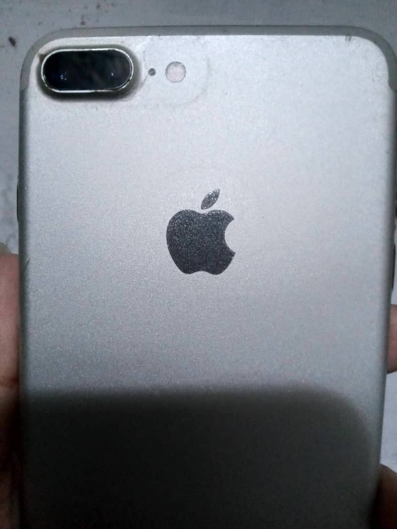 Apple iPhone 7 Plus 2