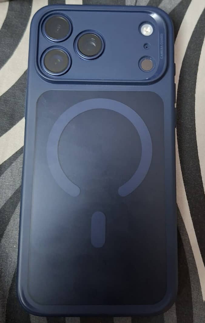 Apple iPhone 17 Pro Max 0