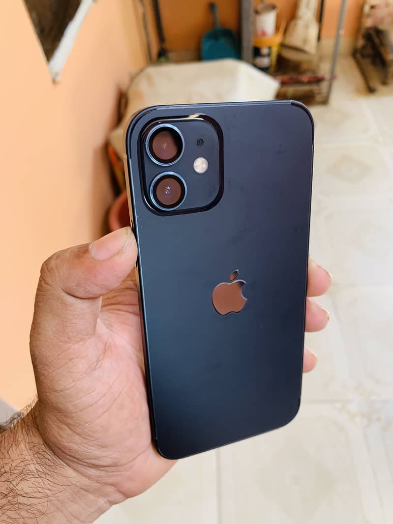 Apple iPhone 12 2