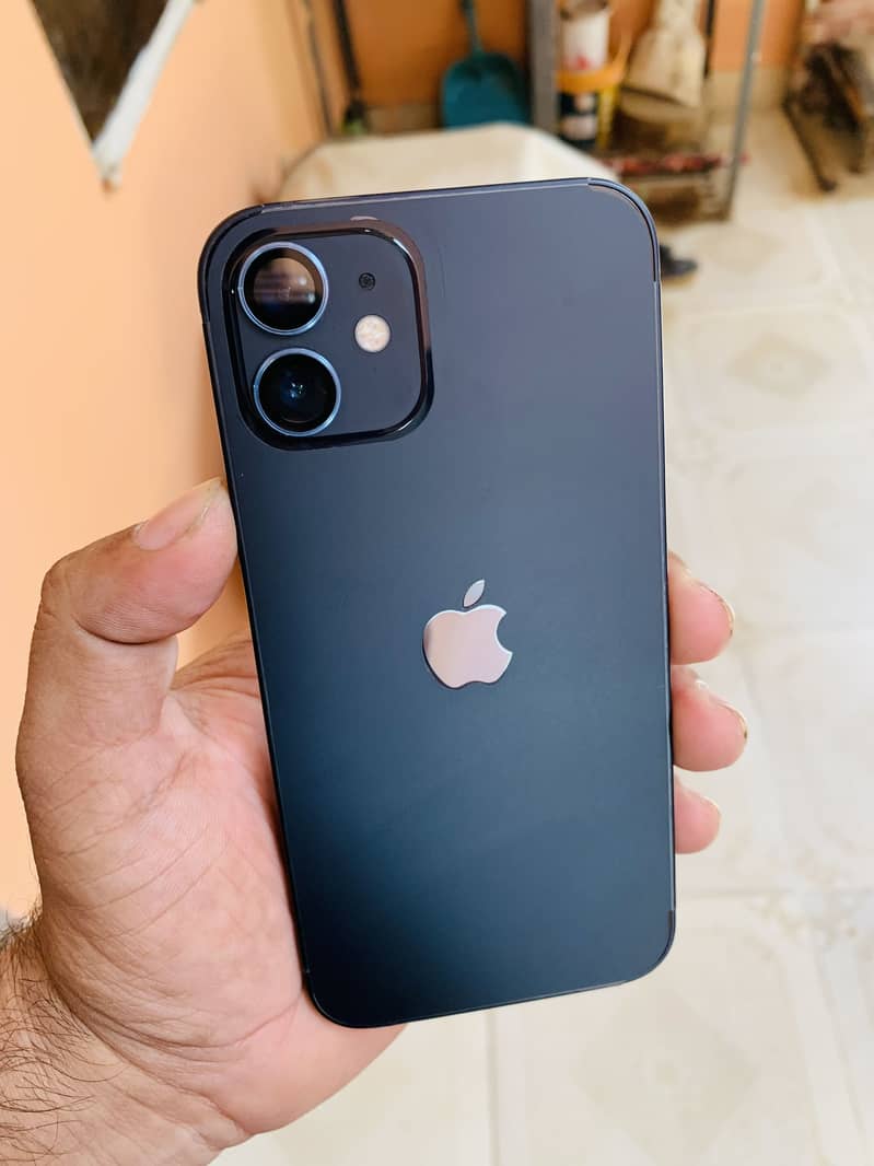 Apple iPhone 12 3