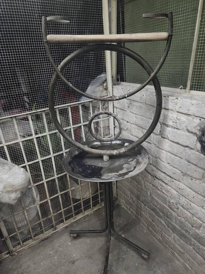 Bird stand 3
