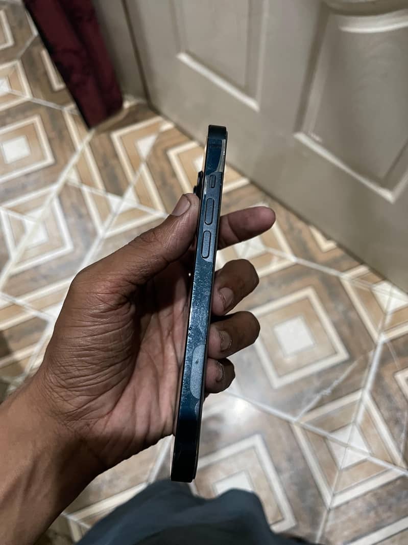Apple iPhone 14 0