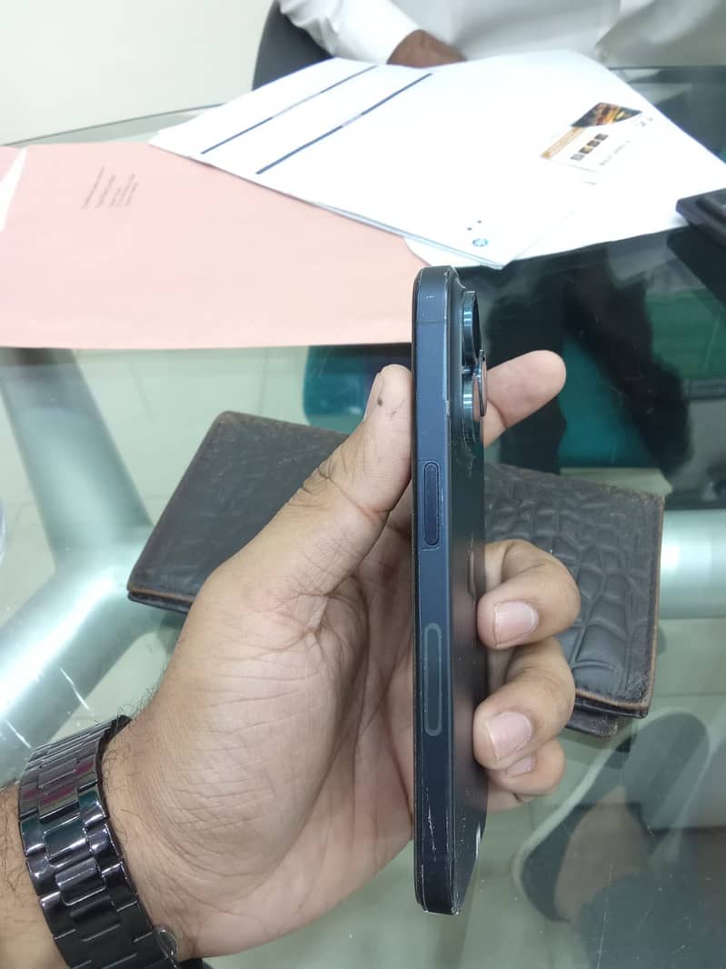 Apple iPhone 15 Pro 1