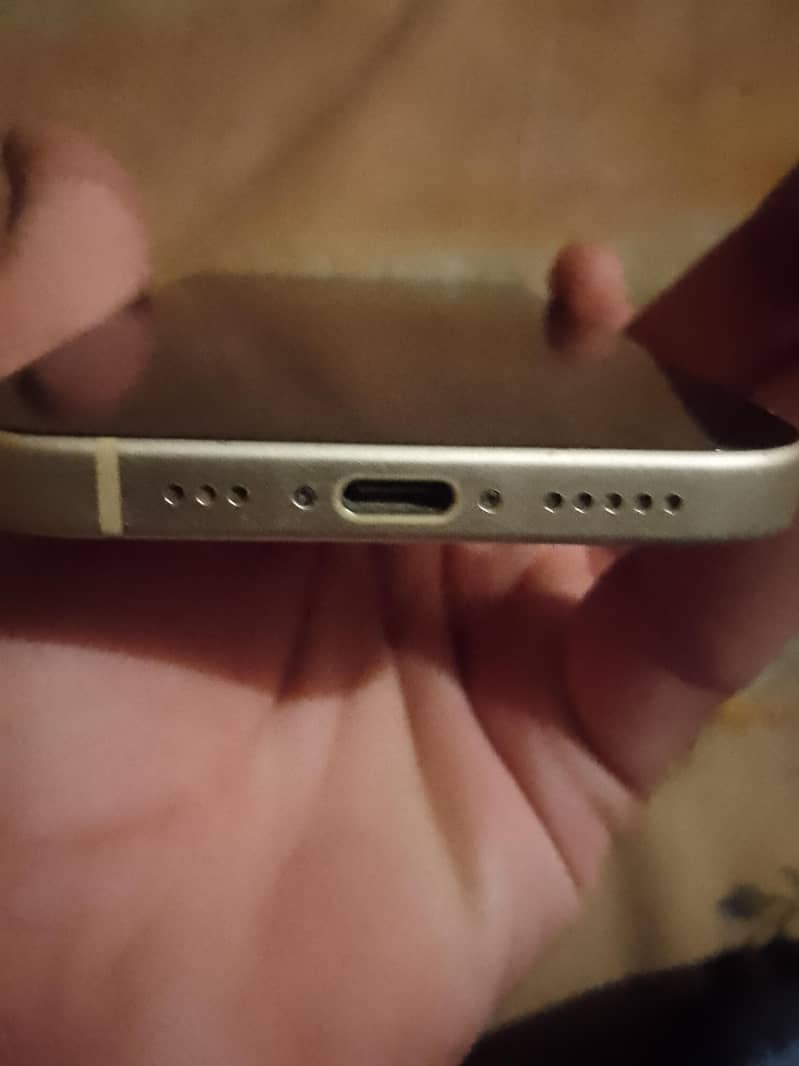Apple iPhone 15 2
