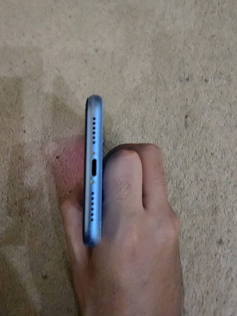Apple iPhone XR 3