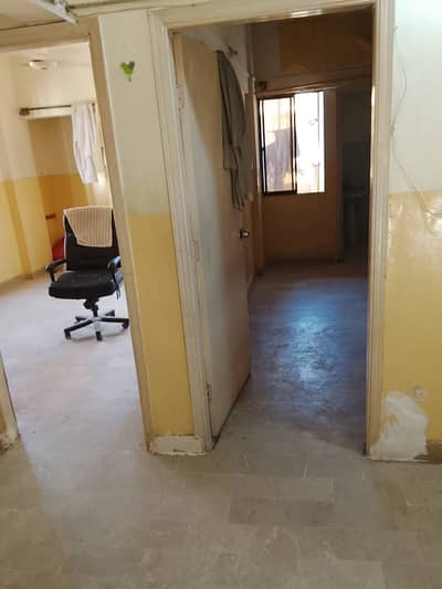 Flat on easy installment at gulshan's vip location