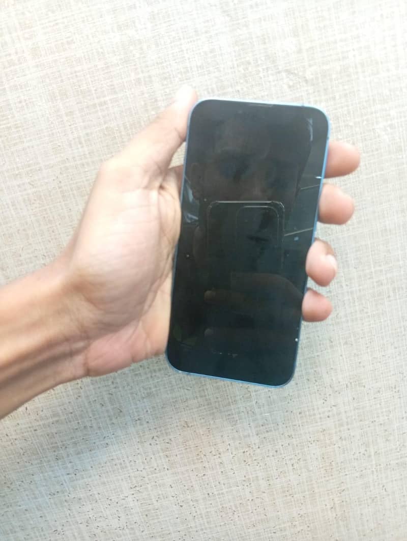 Apple iPhone 13 1