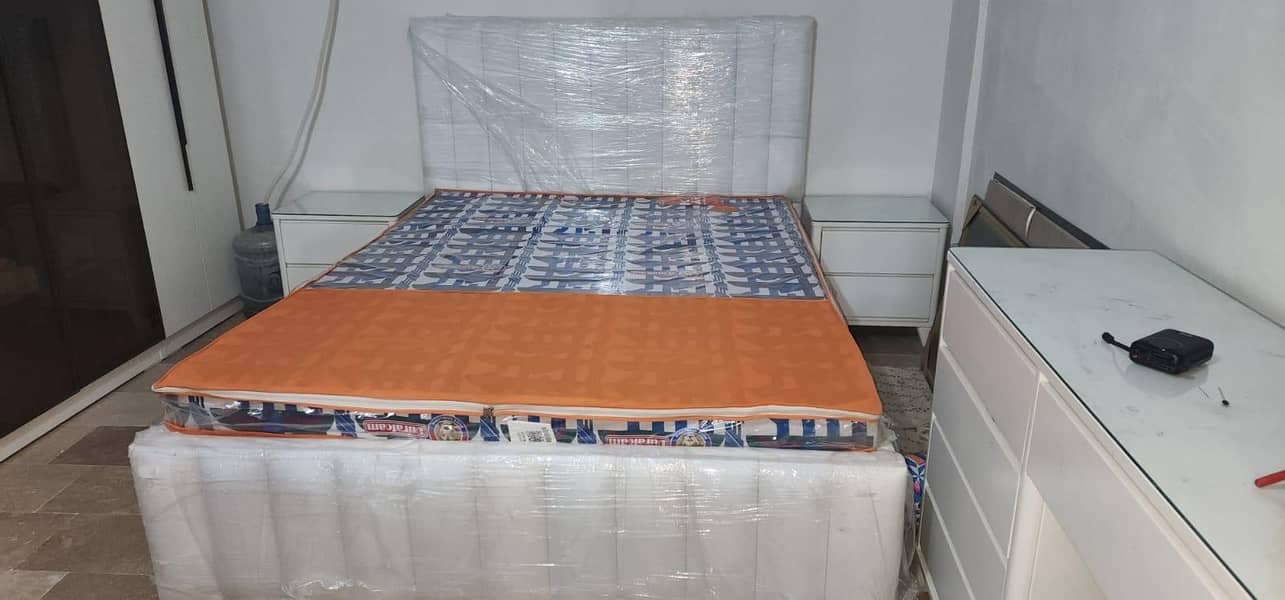 Bed Set including Dressing, queen bed, Almari 3