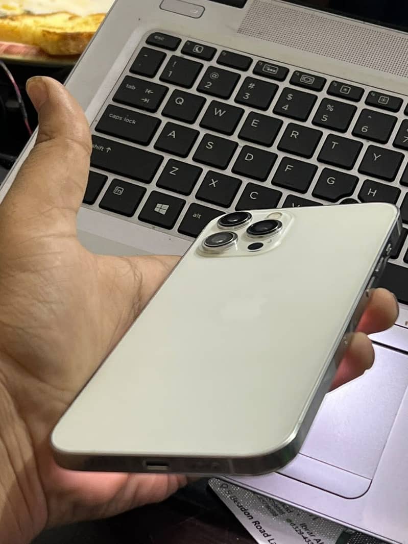 Apple iPhone 12 Pro Max 5