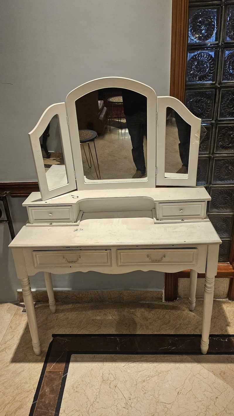 Kids dressing table 5