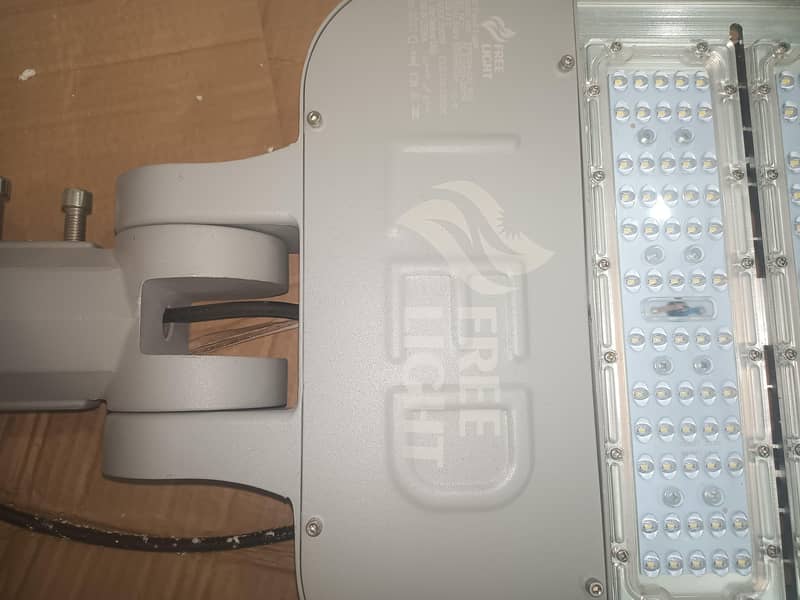 FREE LIGHT 3