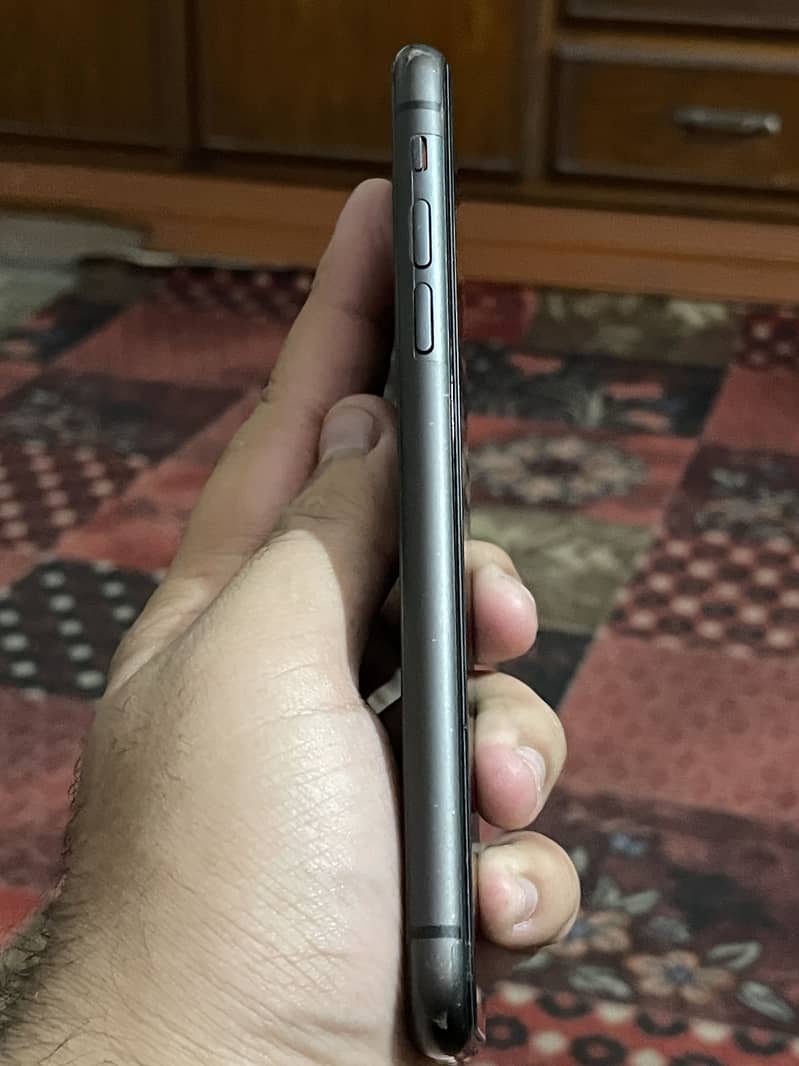 Apple iPhone 11 2