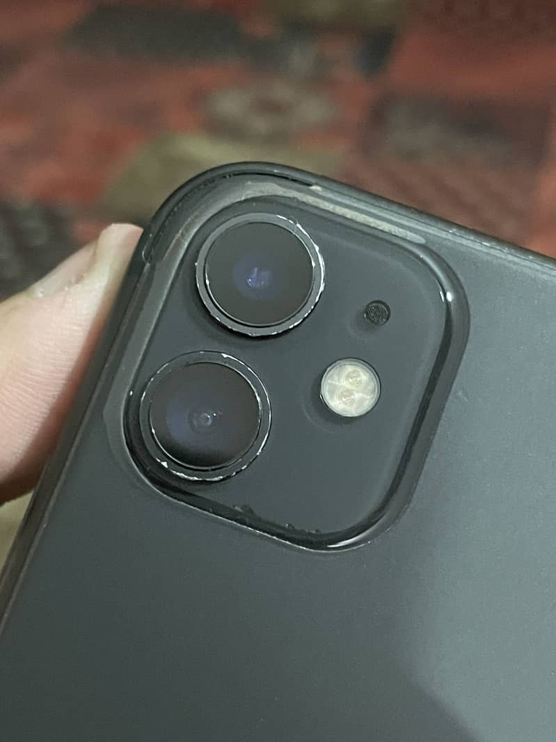 Apple iPhone 11 4