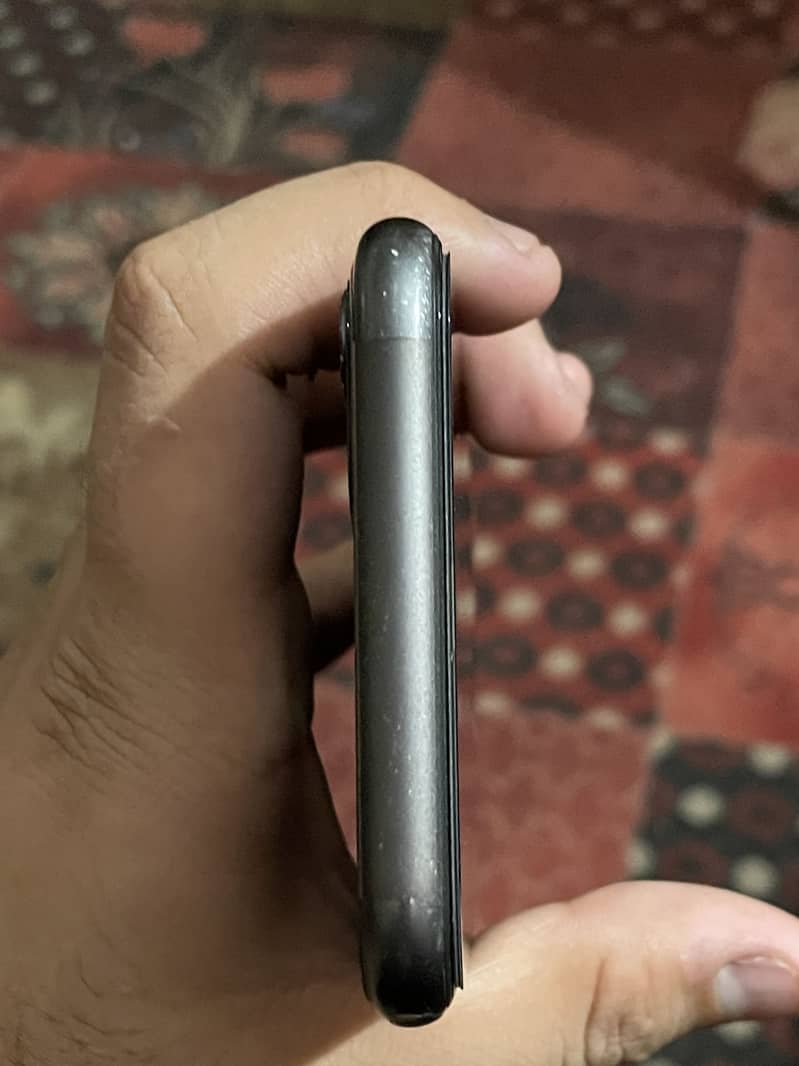 Apple iPhone 11 6