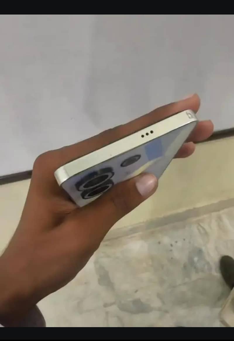 Tecno CAMON 20 2