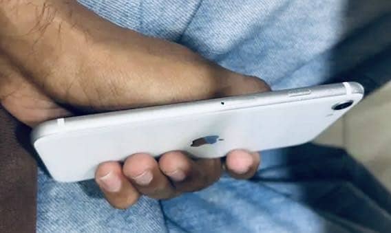 Apple iPhone SE 2