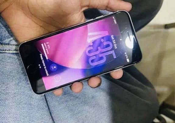 Apple iPhone SE 3
