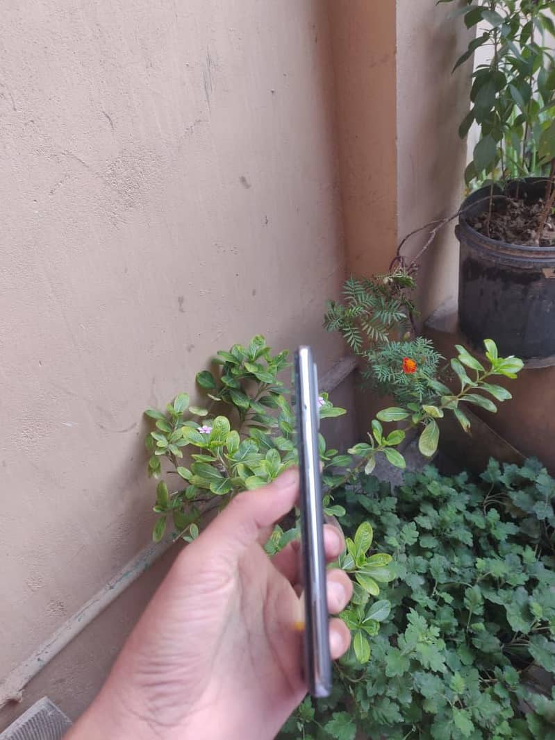 One plus 8 t 1