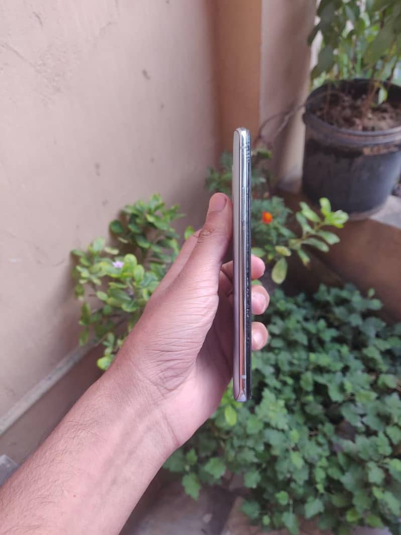 One plus 8 t 3