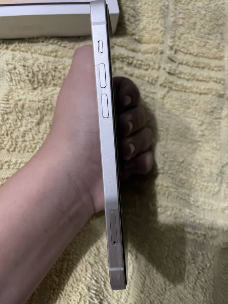 Apple iPhone 12 3