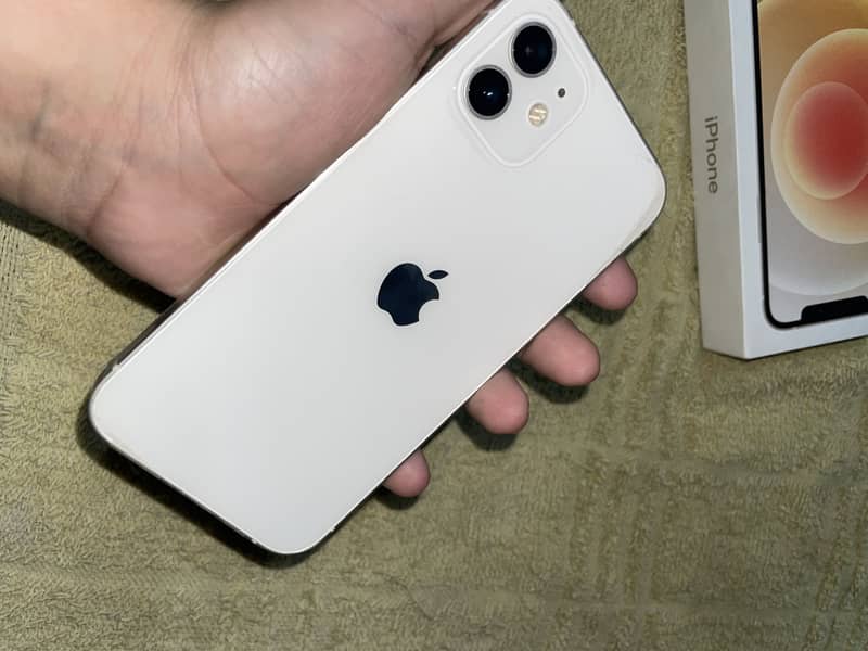 Apple iPhone 12 0