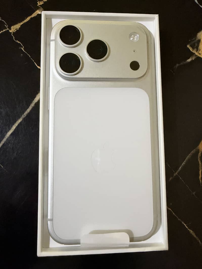 Apple iPhone 17 Pro 3