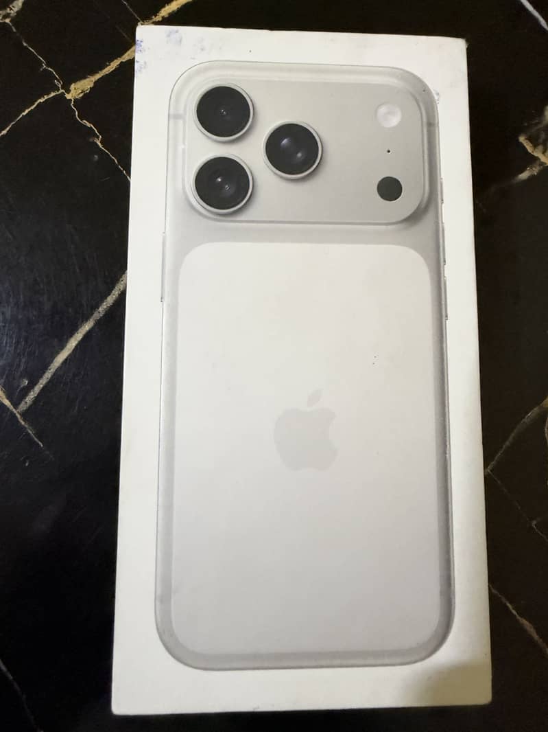 Apple iPhone 17 Pro 4