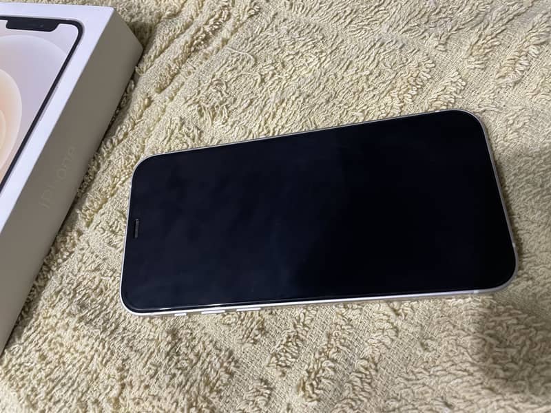 Apple iPhone 12 7