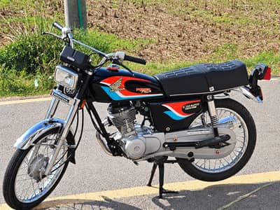 HONDA 125 BIKE FOR SALE IN GUJRAT