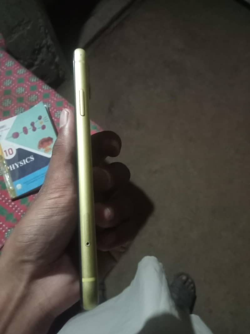 Apple iPhone 11 5