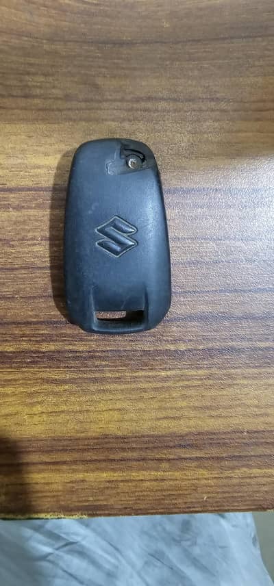 Suzuki Mehran 19 model ka Original Remote bilkul ok