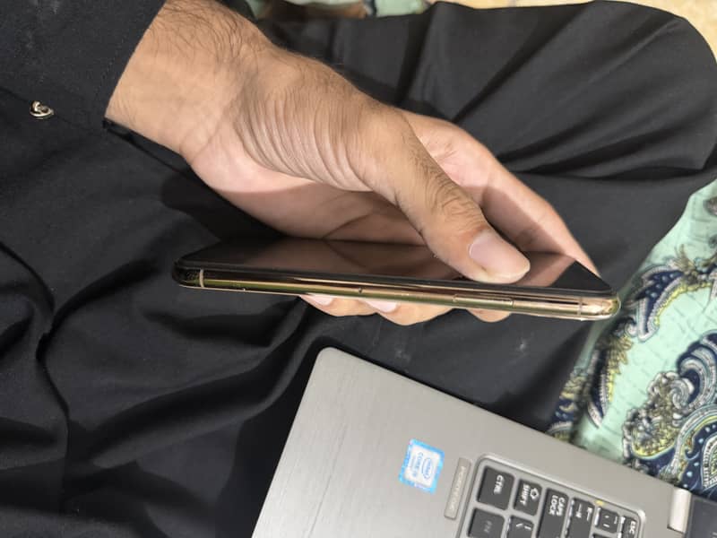 Apple iPhone XS 2