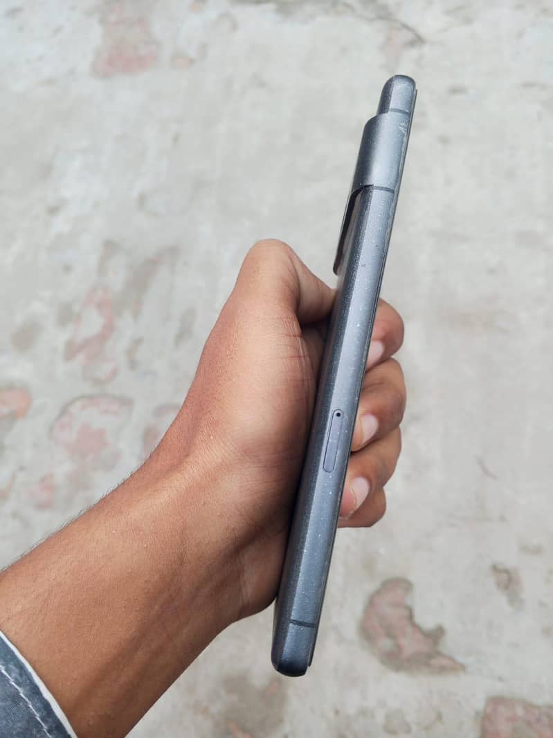 Google Pixel 7 4