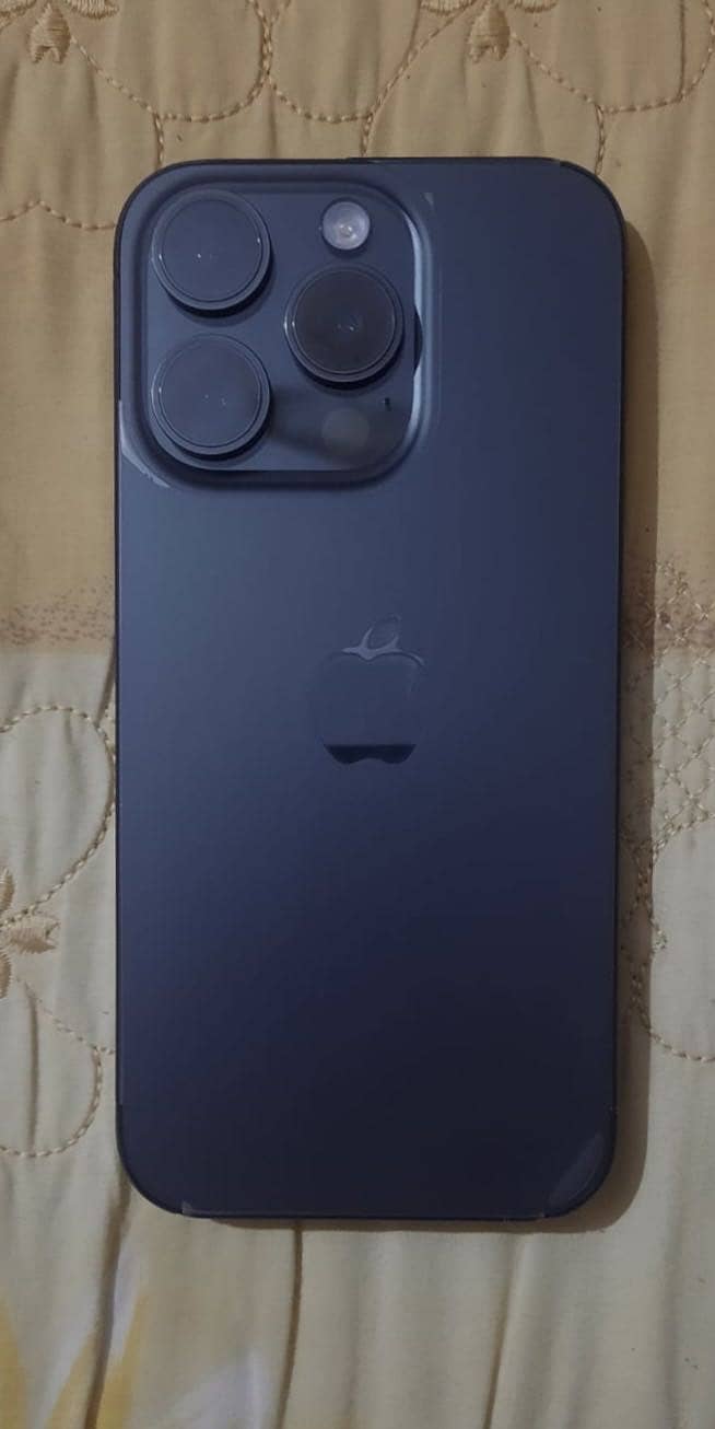Apple iPhone 15 Pro 0