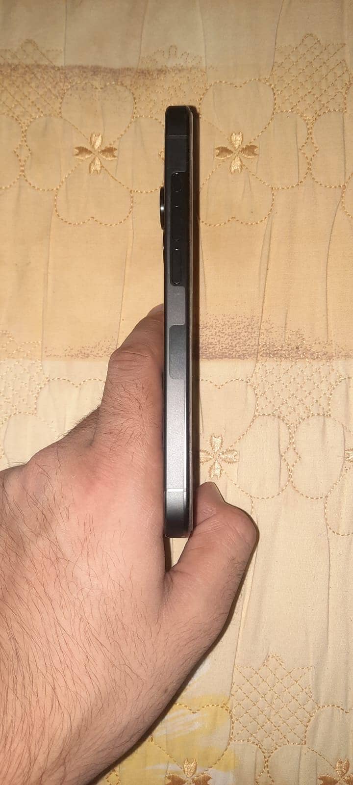 Apple iPhone 15 Pro 2
