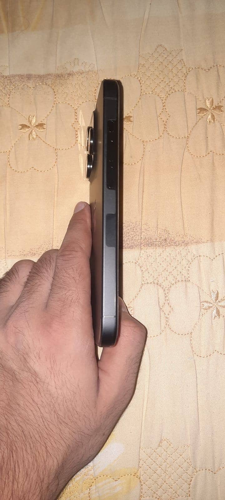 Apple iPhone 15 Pro 3