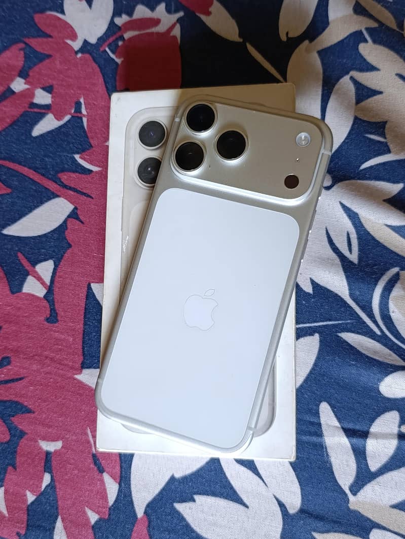 iPhone 17 Pro Max 0