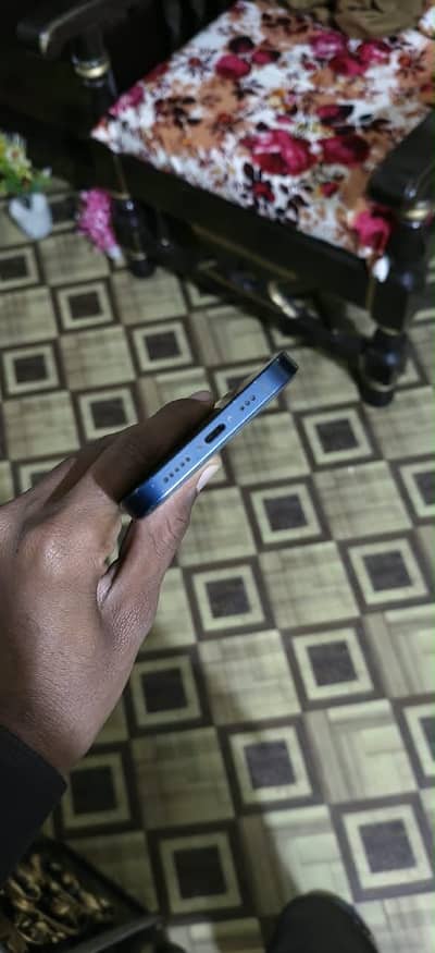 Apple iPhone 13 exchange iPhone 14 15