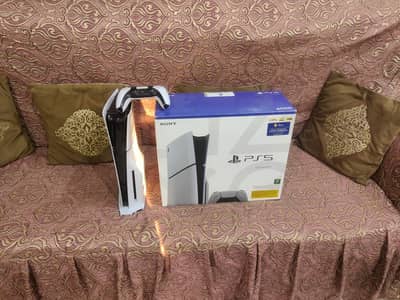 Sony PS5 Slim (Disc Edition) 1TB - Complete Box & Accessories