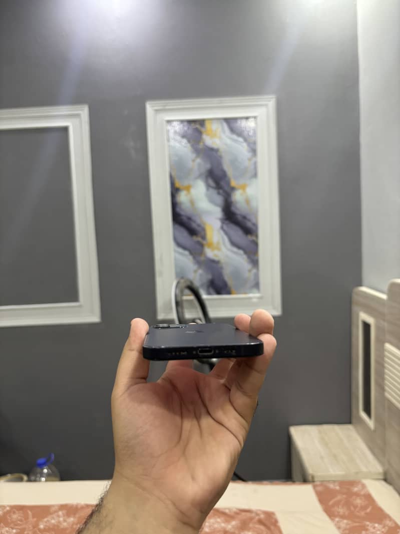 Iphone 12 3