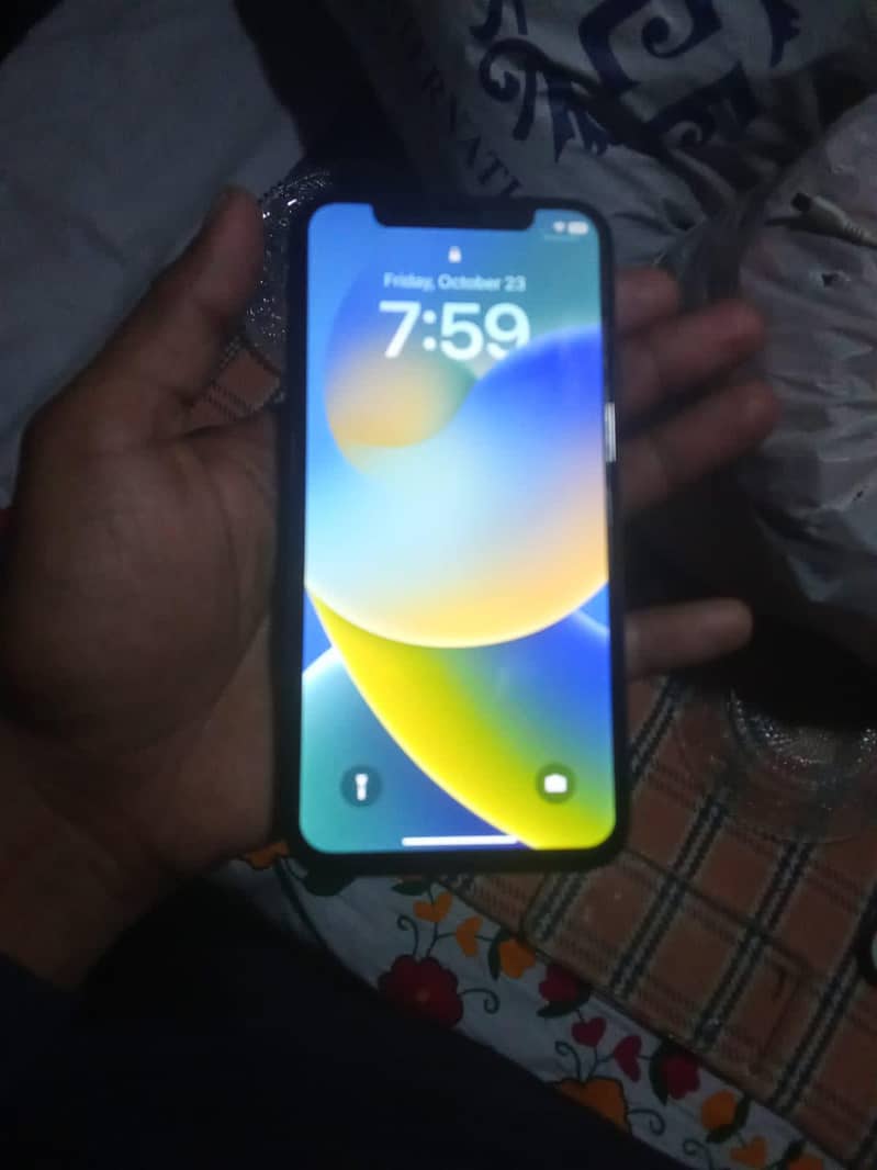 Apple iPhone X 0
